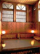山本館