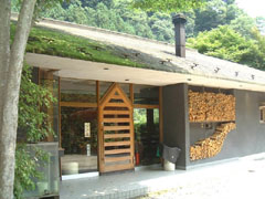 山の茶屋