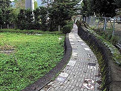 陶板の道