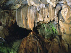 龍河洞