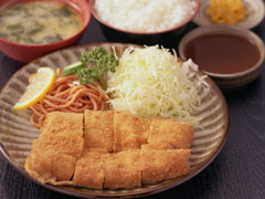 とんかつ なかむら