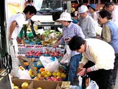 五泉の露店市