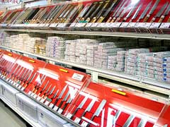 燕三条地場産センター メッセピア