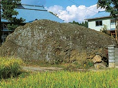 見祢の大石